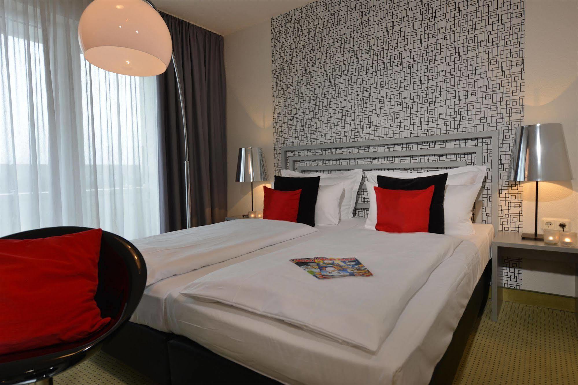Hotel Friends Cologne Exterior photo